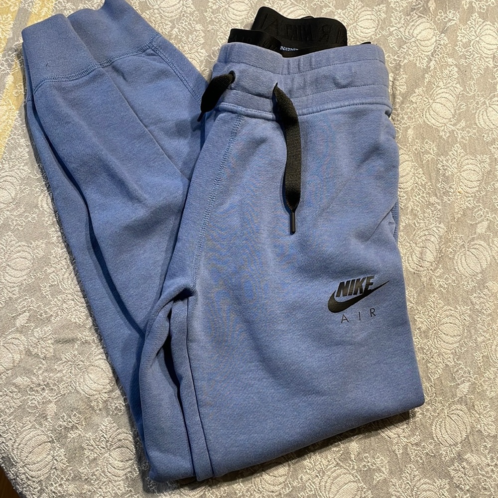 Nike joggers